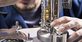 济南万国维修精密修护仪器